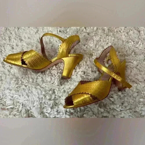 Miss L Fire Beatriz Gold Peep Toe Heels - Women’s - Picture 4 of 15